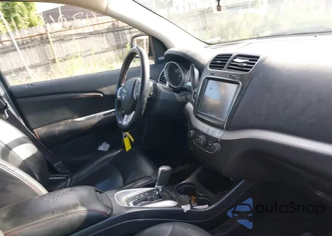 2015 Dodge Journey R/T z USA, uszkodzony, nr VIN 3C4PDCEG1FT632009